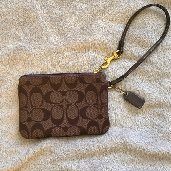 NWOT Coach Dark Brown Signature Wristlet with Gold Hardware - Picture 4 of 5